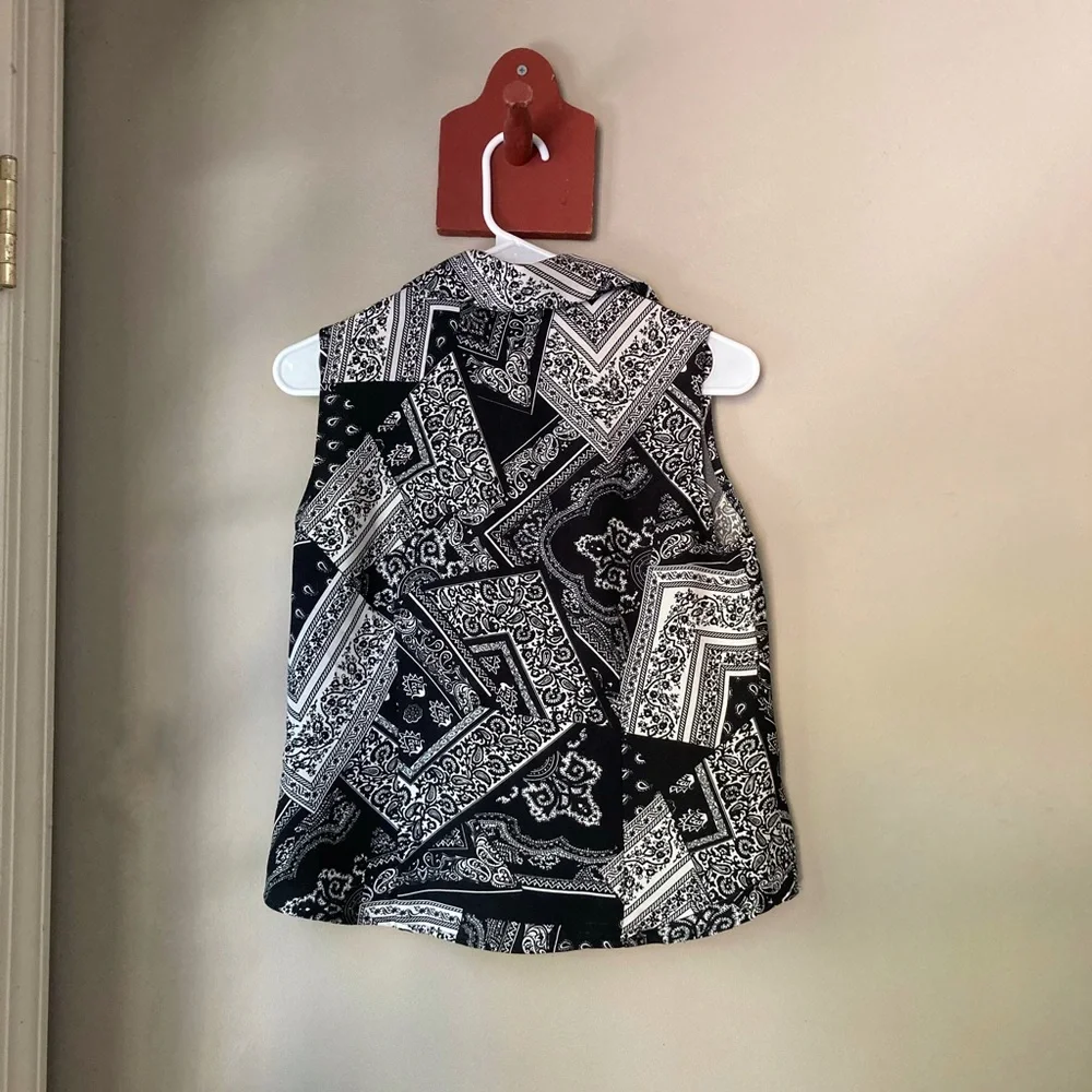 Vintage Giorgio Fiozlini Black & White Bandana Print Collared Tank Top S - Picture 5 of 6